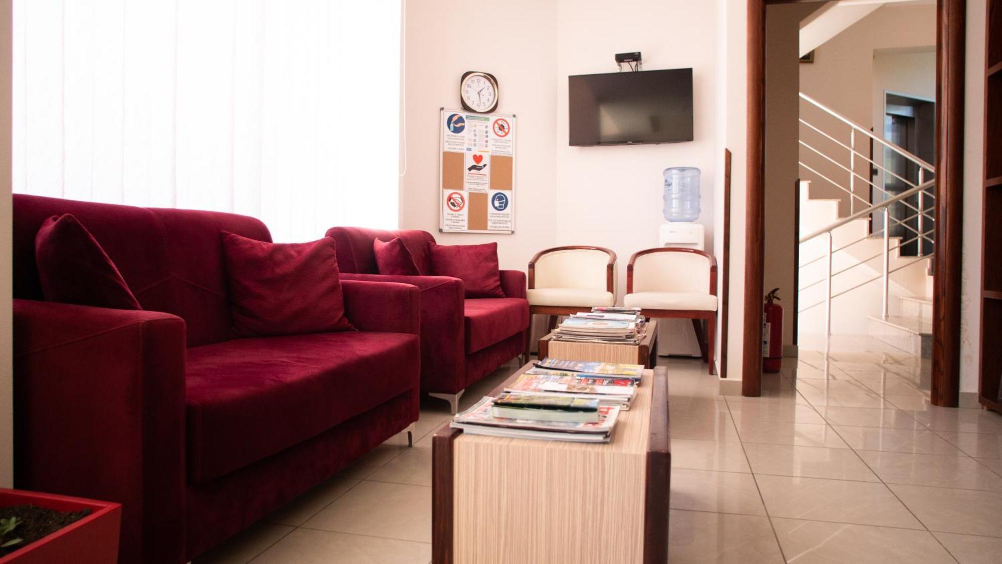Alvero Hotel Përmet Екстериор снимка